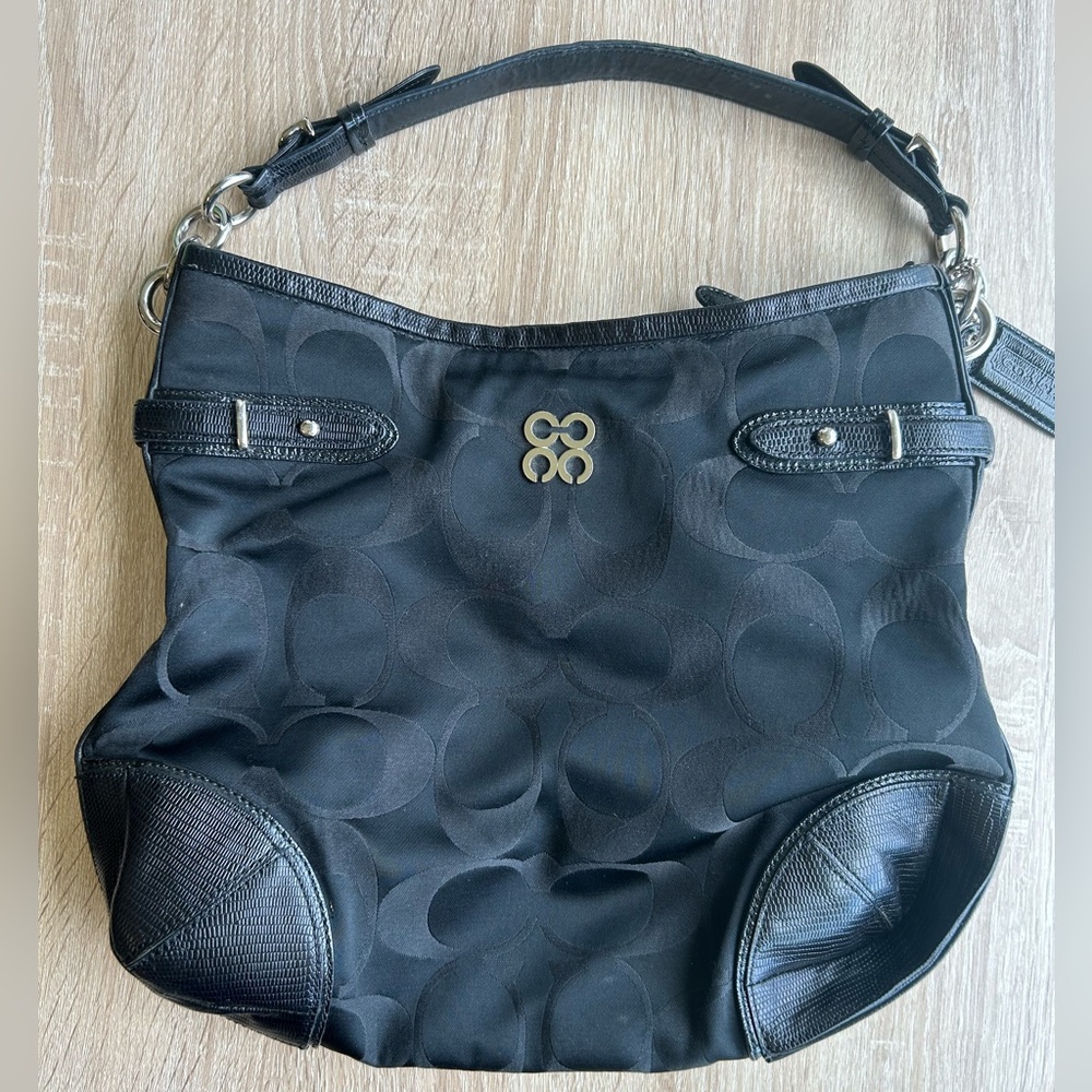 Coach Shoulder Bag - Picture 2 of 6